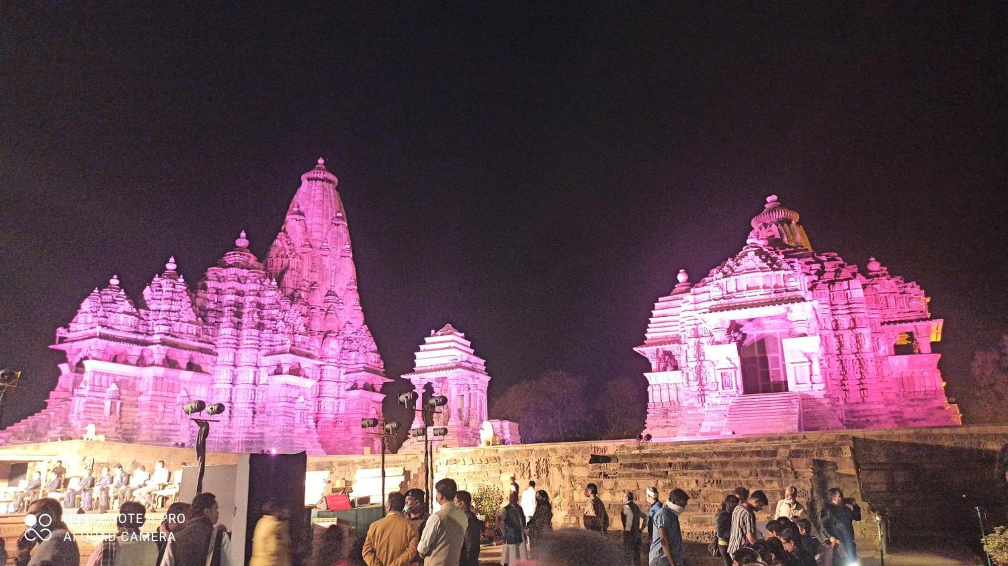Abhiram Homestay Khajurāho Buitenkant foto