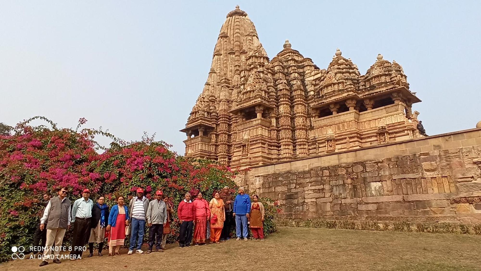 Abhiram Homestay Khajurāho Buitenkant foto