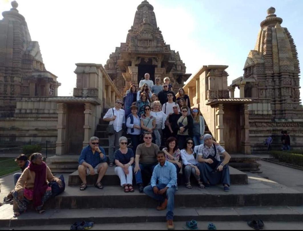 Abhiram Homestay Khajurāho Buitenkant foto